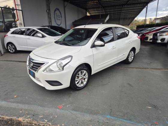 NISSAN VERSA 1.6 16V FLEXSTART SV 4P XTRONIC
